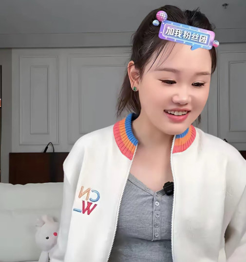 奥运冠军转行做直播带货 真的掉价吗?